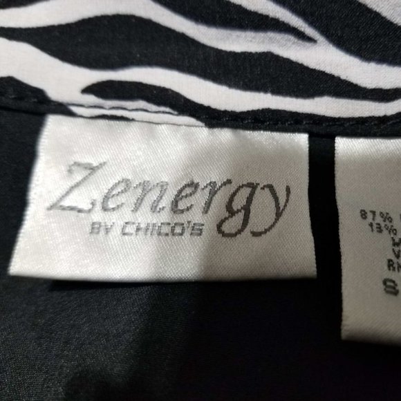 Black/zebra Zenergy by Chico's Light Jacket - Size 0 - Picture 6 of 10